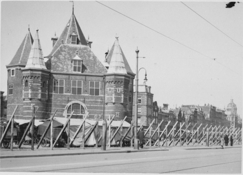 A fence being erected around the Jewish quarter of Amsterdam under German occupation