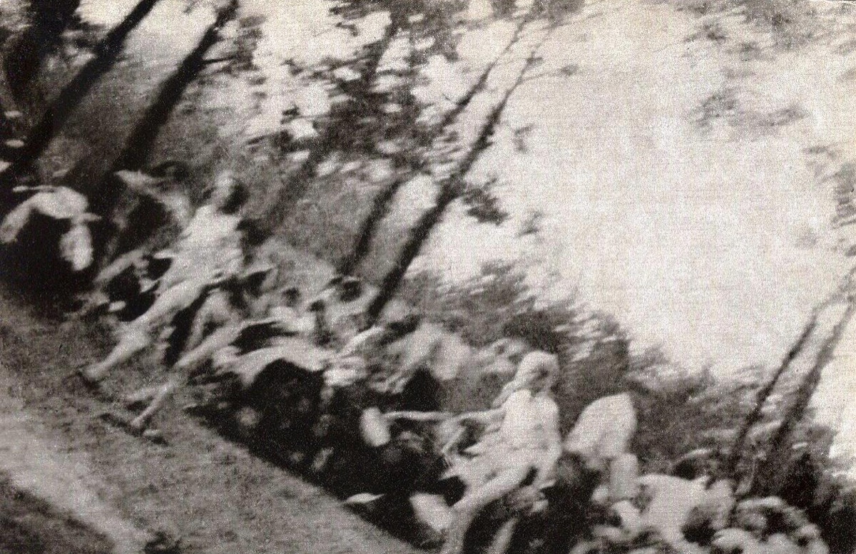Sonderkommando photograph No. 282: naked women driven toward the gas chamber